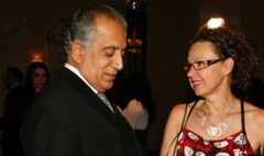 شېرېل بېنارډ له خپل مېړه زلمی خلیلزاد سره