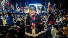 मार्शल कायद्याच्या गोंधळानंतर दक्षिण कोरियाचं भवितव्य काय?