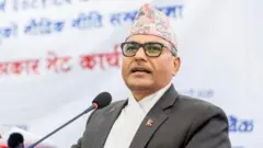 गभर्नर महाप्रसाद अधिकारी