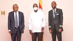 Obbo Girmaa Waaqee Pirezidantii Yugaandaa Yuweerii Museeveenii waliin