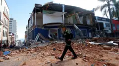 Edificio derrumbado por el sismo en la ciudad de Manizales.