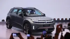 کانسپت آی‌دی کراس در نمایشگاه خودروی مونیخ رونمایی شد