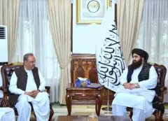 آصف دراني داسې مهال په کابل کې د طالبانو د حکومت د بهرنیو چارو له وزیر سره د امنيتي همکاريو په اړه خبرې کړې