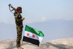 مقاتل في المعارضة السورية