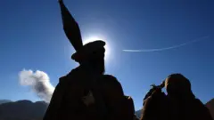 بمباران تورا بورا مرکز القاعده در سال ۲۰۰۱ در افغانستان توسط نیروهای آمریکایی 