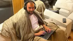 Magnus Müller na sua 'casa de hacker'