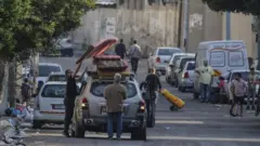 Gazans leaving the north 