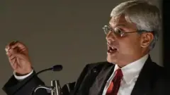 ایشلے ہیلس صدر جارج ڈبلیو بش کے زمانے میں ان کے مشیر تھے