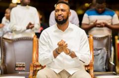 Pastọ Chris Okafor enyefeela onwe ya n'aka ndị uweojii n'okwu ebubo mmetọ