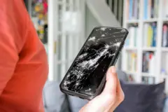 Ponsel pintar kini semakin tangguh