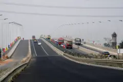 ঢাকা-ভাঙ্গা মহাসড়কটি দেশের প্রথম এক্সপ্রেসওয়ে