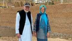 ۷۹ کلن پیټر رېنولډس او ۷۵ کلنه مېرمن یې باربي د فبرورۍ پر لومړۍ نېټه افغانستان کې نیول شوي.