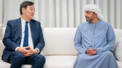 चीन के मध्य पूर्व के विशेष दूत झाई जुन यूएई के वित्त मंत्री अब्दुल्ला बिन ज़ायद अल नाहयान से मिले