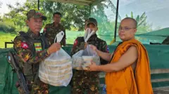 စစ်ကောင်စီတပ်ဖွဲ့ဝင်တွေကို ကူညီထောက်ပံ့ပေးနေတဲ့ ပေါက်ကိုယ်တော် 