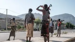 Namoota hidhannoo wajjin