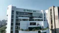 নির্বাচন কমিশনের তফসিল অনুযায়ী ১২ই ফেব্রুয়ারি জাতীয় নির্বাচনের ভোট গ্রহণ হবে