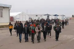 ایراني چارواکو زرګونه افغان کډوال په زور له خپل هېواده شړلي دي. ارشیف تصویر