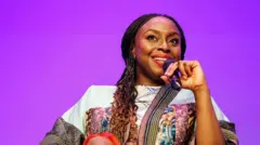 Chimamanda Adichie gbara afọ 48, mụrụ nwa mbụ ya bụ nwa nwaanyị n'afọ 2016. 