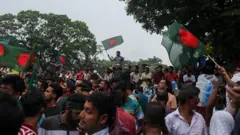 শেখ হাসিনা ক্ষমতাচ্যুত হওয়ার প্রথম বার্ষিকীতে ঢাকায় সংসদ ভবনের সামনে মিছিল