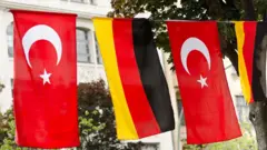 Türkiye ve Almanya bayrakları
