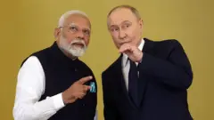 जुलाई 2024 में रूस के दौरे पर राष्ट्रपति पुतिन के साथ संवाद करते हुए भारत के प्रधानमंत्री नरेंद्र मोदी