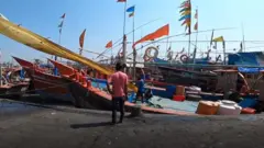 మత్స్యకారులు 