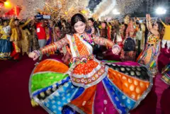 'રાસ અને ગરબા'ની ઓળખ એવા 'દાંડિયા' ખેલૈયાના હાથમાંથી ગાયબ કેમ થઈ ગયા છે?