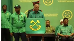 John Magufuli uri ku butegetsi kuva mu 2015, yatorewe kwiyamamariza manda ya kabiri y'imyaka itanu - ari nayo ya nyuma yemewe n'itegekonshinga