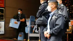 布林肯促釋放香港《立場新聞》人員 兩總編輯提堂後被裁定繼續還押