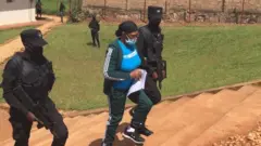 Munyenyezi asohotse mu rukiko ku Kicukiro mu mujyi wa Kigali kuwa gatatu tariki 05/05/2021