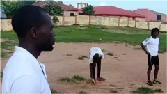 Kò sí nínú gbogbo àwọn ọmọ tí mò ń kọ́ ní bọ́ọ̀lù tó rí mi bíi àkàndá – Olùkọ́ni agbábọ́ọ̀lù tó jẹ́ afọ́jú