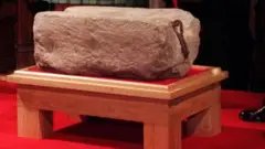 مقدر کا پتھر