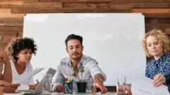ऑफिस मीटिंग