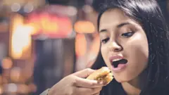 ਔਨਲਾਈਨ ਖਾਣਾ