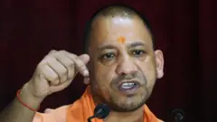 योगी आदित्यनाथ