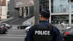 полицейский
