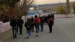 Hınıs'taki yurtlarda kalan öğrenciler şikayetlerini Kaymakamlık ve Belediye'ye iletti