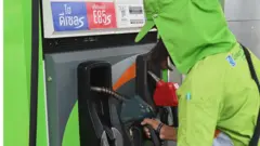 นโยบายของรัฐบาลเกี่ยวกับการผสมไบโอดีเซลในน้ำมันดีเซล เป็นการส่งเสริมให้มีการใช้พลังงานสะอาด ลดปล่อยก๊าซเรือนกระจก เป็นมิตรกับสิ่งแวดล้อม