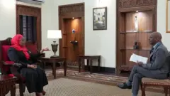Rais samia akihojiwa na mwandishi wa BBC Salim Kikeke