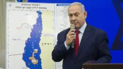 Israeli Prime Minster Benjamin Netanyahu speaks during his announcement on September 10,