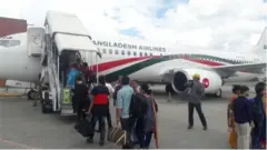 বাংলাদেশে বর্তমানে তিনটি আন্তর্জাতিক বিমানবন্দর রয়েছে