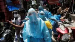 ప్రపంచంలోనే అత్యంత ఇరుకైన మురికివాడ ధారావి