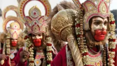 హనుమంతుడి వేషధారణ