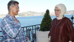 అమీర్ ఖాన్, ఎమైన్ ఎర్దవాన్