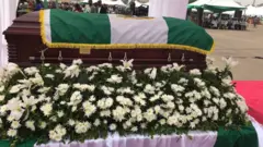 Ebe ile anya ikpeazụ.