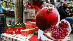 توصیه مقام‌های بهداشتی ایران به پرهیز از دورهمی‌های شب یلدا