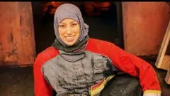 أول إطفائية محجبة في المملكة المتحدة: "رجال الإطفاء لا يشبهونني"