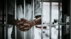 கைது