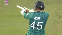आसिफ अली की एक तस्वीर