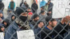 سرگردانی در سرمای شش درجه زیر صفر؛ پناهجویان بی‌پناه در بوسنی